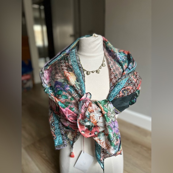 Johnny Was silk scarf - Picture 13 of 14